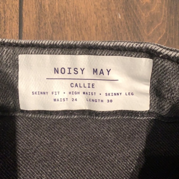 Noisy May Callie 2.0 Light Grey Denim - Picture 3 of 7